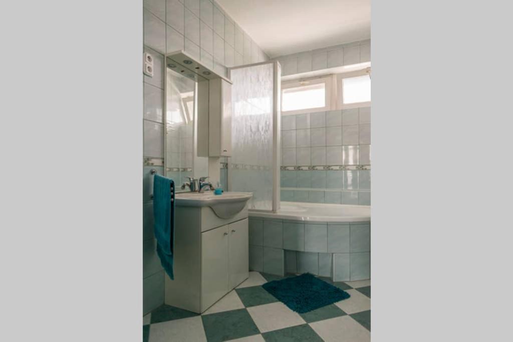 Aloe Apartman ショプロン エクステリア 写真