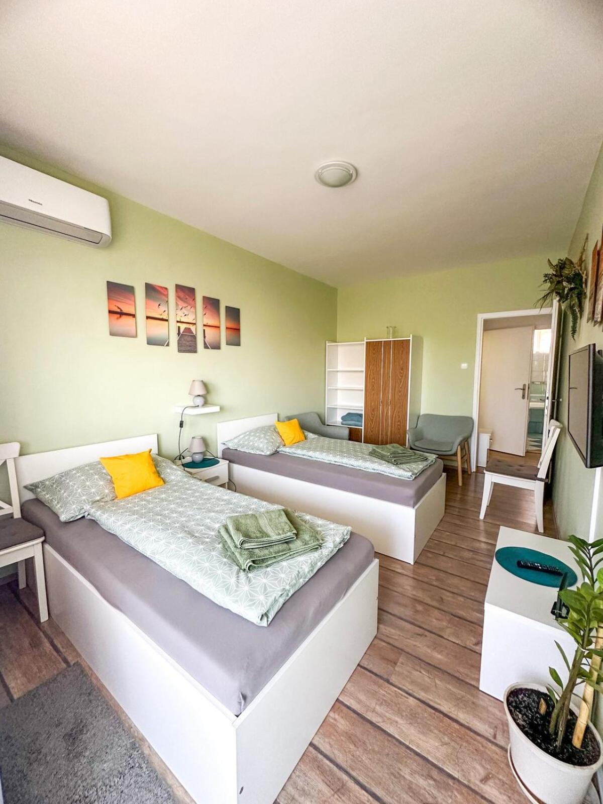 Aloe Apartman ショプロン エクステリア 写真